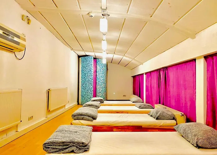 Hostel A.g Romana